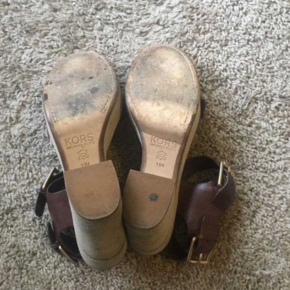 Michael Kors Size 11 Dark Brown Block Heel Leather - Picture 5 of 6